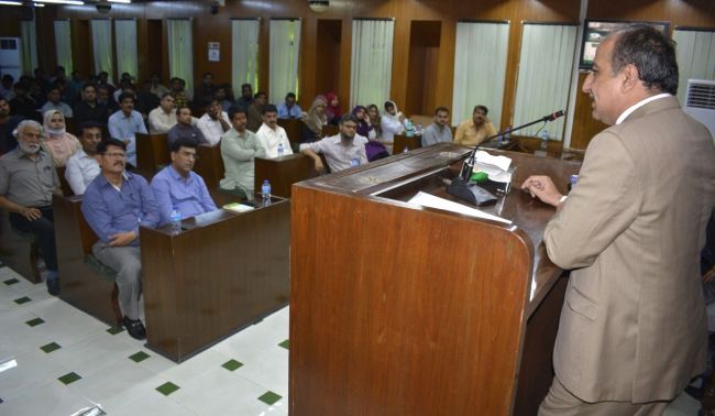 VC SAU Dr. Mari asks students to prepare business ideas to restore economy